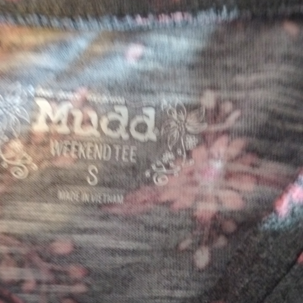 Shirt - Picture 2 of 2